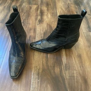 Zara short cowgirl boots USED!